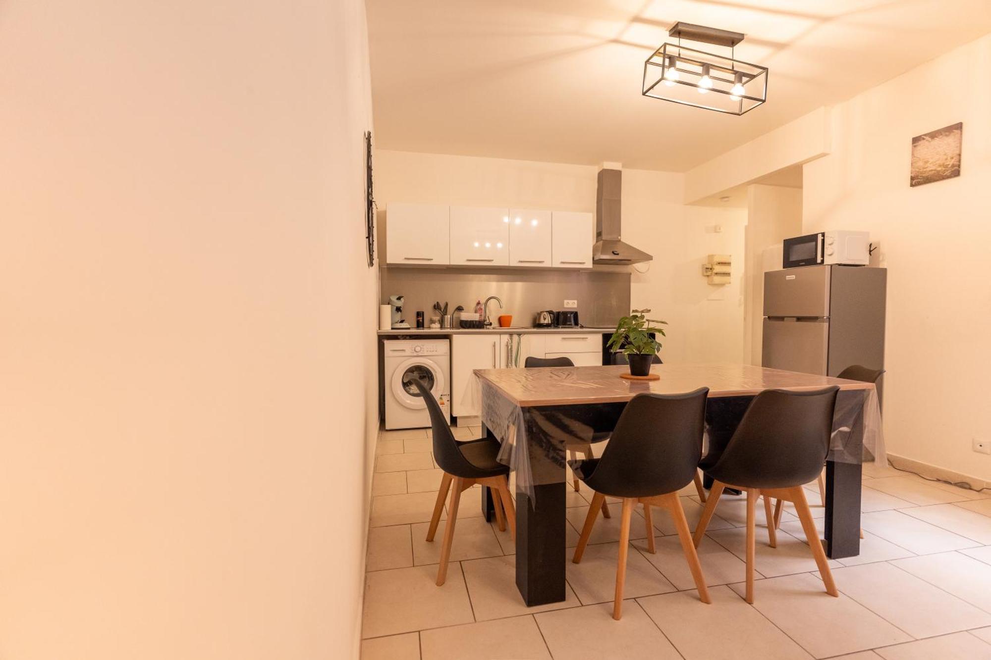 Appartement tout équipé 2 chambres à 15 min des plages 4 à 6 personnes Béziers Exterior foto